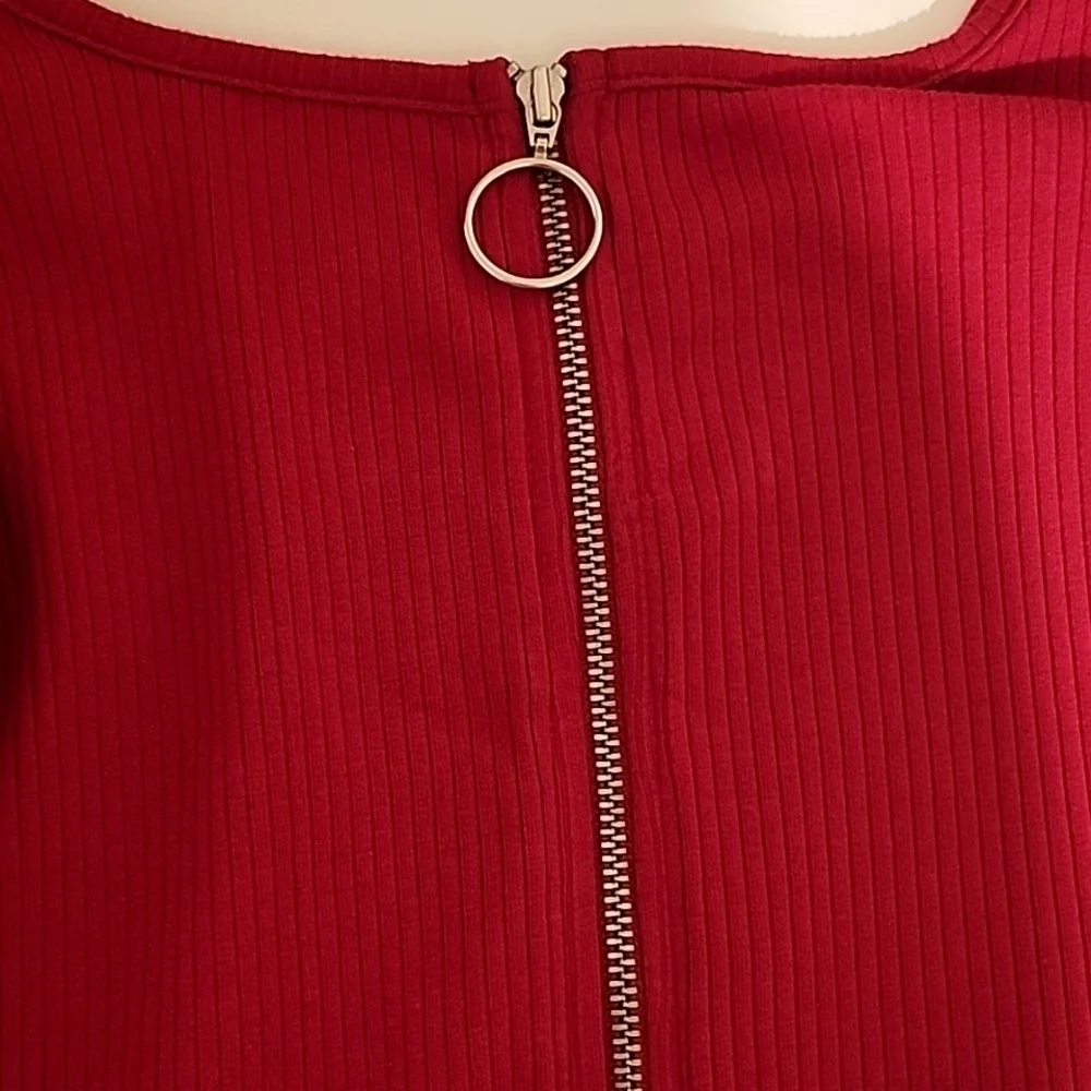 New With Tags Hollister crop top size M - Picture 5 of 5
